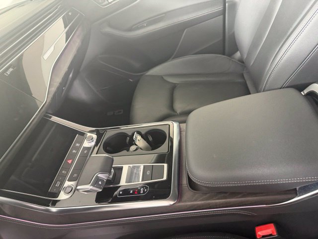 Used 2023 Audi Q8 Premium Plus w/ Premium Plus Package AWD/4WD image 18