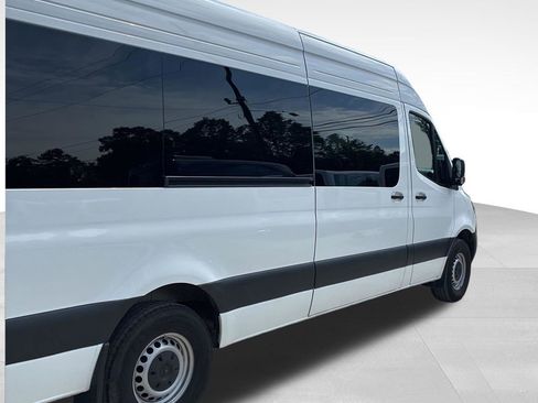 Used 2025 Mercedes-Benz Sprinter 2500 image 4