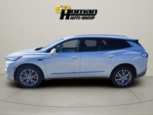 Used 2023 Buick Enclave Essence w/ Experience Buick Package AWD/4WD image 2
