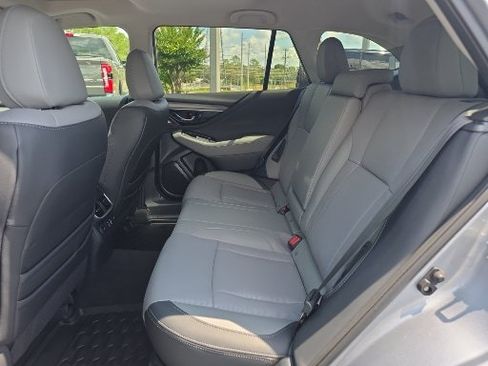 Used 2024 Subaru Outback Limited AWD/4WD image 12