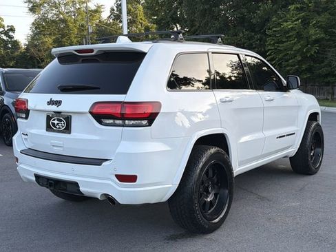 Used 2019 Jeep Grand Cherokee Altitude AWD/4WD image 3