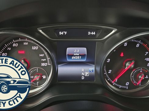 Used 2019 Mercedes-Benz GLA 250 4MATIC image 11