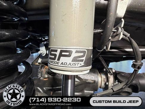 Used 2025 Jeep Wrangler Unlimited Rubicon AWD/4WD image 28