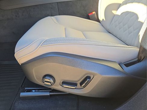 New 2026 Volvo XC60 B5 Plus w/ Protection Package Premier image 24