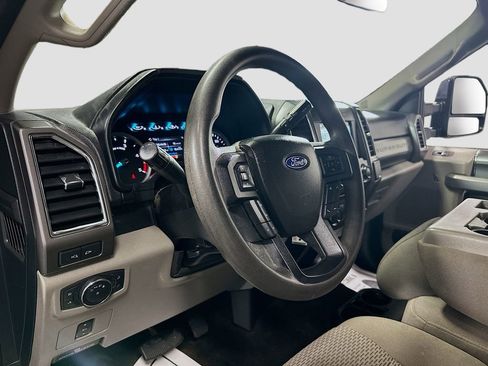 Used 2018 Ford F350 XLT w/ XLT Premium Package image 10