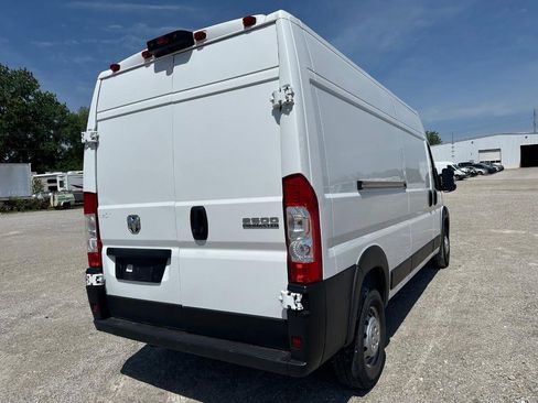 Used 2023 RAM ProMaster 2500 FWD image 4