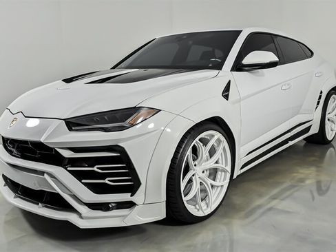 Used 2022 Lamborghini Urus AWD/4WD image 5