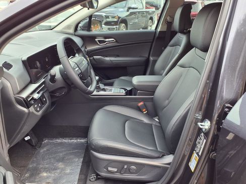New 2026 Kia Sportage EX FWD image 5