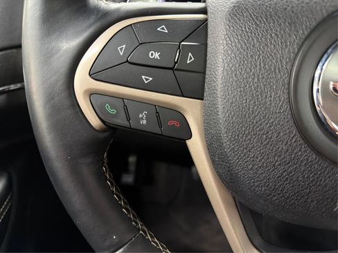 Used 2016 Jeep Grand Cherokee Limited w/ Luxury Group II image 26