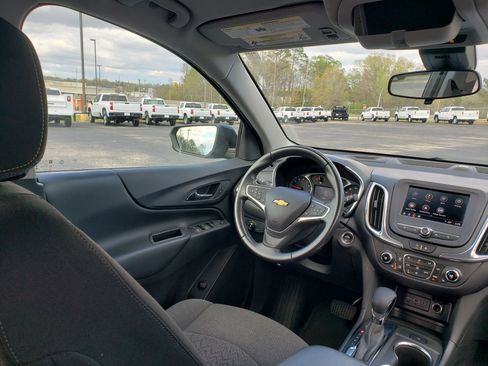 Used 2022 Chevrolet Equinox LT w/ Driver Convenience Package FWD image 39