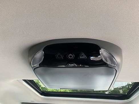 Certified 2023 Toyota Sienna XLE FWD image 24
