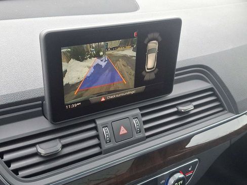 Used 2020 Audi Q5 2.0T Premium w/ Convenience Package image 15