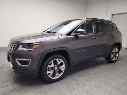 Used 2019 Jeep Compass Limited w/ Safety & Security Group AWD/4WD image 2