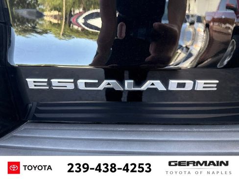 Used 2016 Cadillac Escalade Premium AWD/4WD image 8