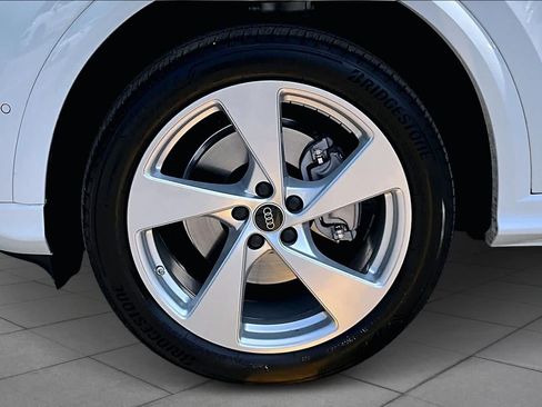 Used 2025 Audi Q5 Premium Plus w/ Premium Plus AWD/4WD image 17