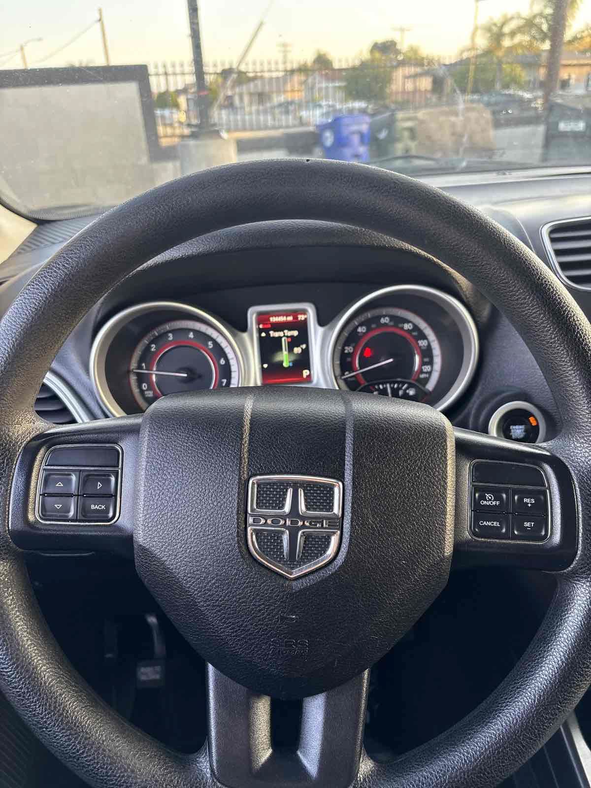 Used 2018 Dodge Journey SE w/ Blacktop Package FWD image 18