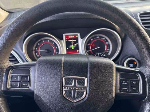 Used 2018 Dodge Journey SE w/ Blacktop Package FWD image 18