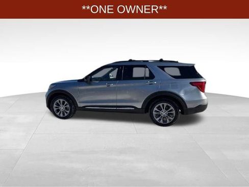 Used 2023 Ford Explorer XLT w/ Equipment Group 202A image 4