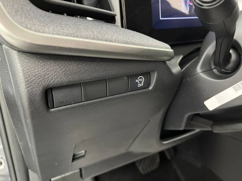 Used 2026 Nissan Kicks SV FWD image 32