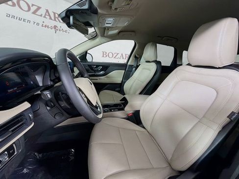 New 2026 Lincoln Corsair Premiere image 22