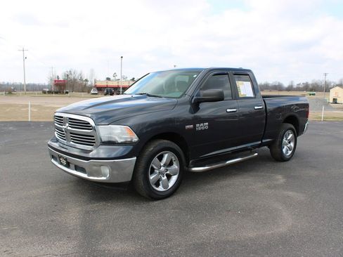 Used 2016 RAM 1500 Big Horn image 4