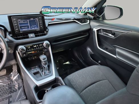 Used 2021 Toyota RAV4 XLE FWD image 13