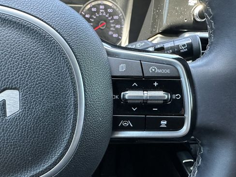 Certified 2022 Kia Sorento SX AWD/4WD image 30