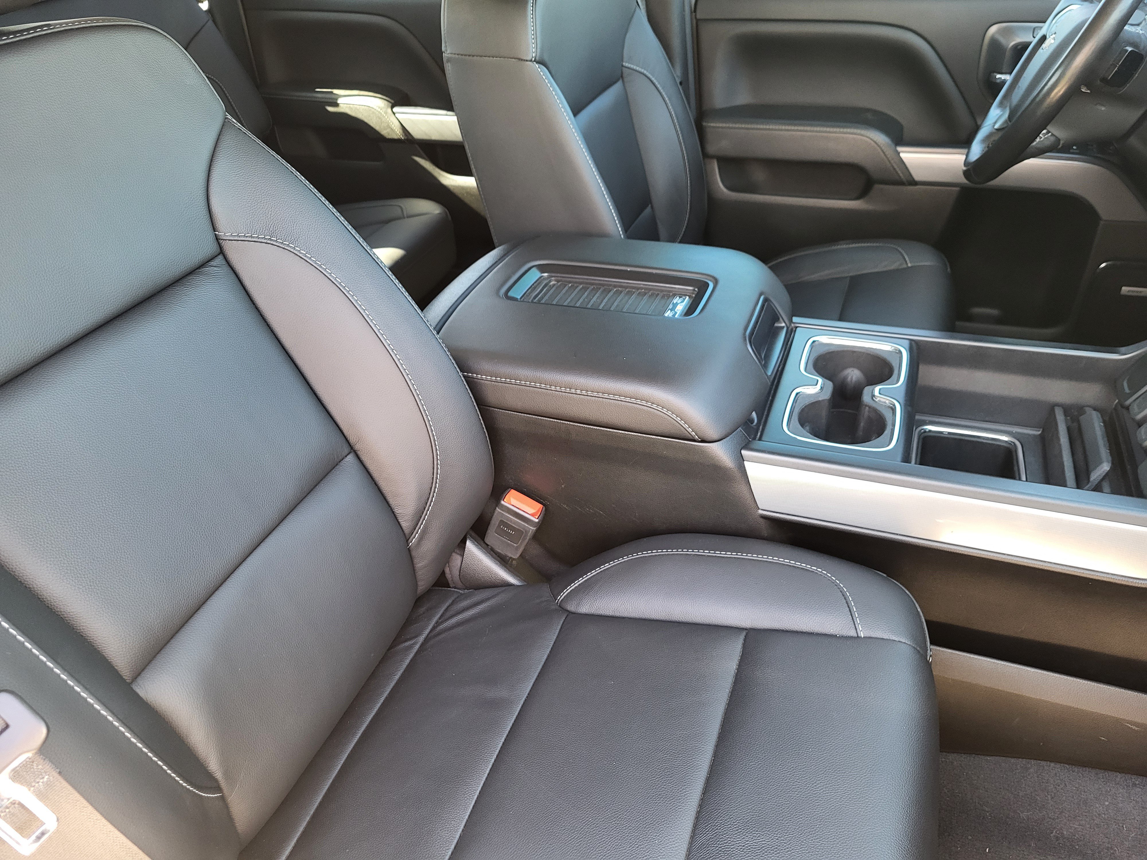 Used 2019 Chevrolet Silverado 2500 LTZ w/ Duramax Plus Package AWD/4WD image 16