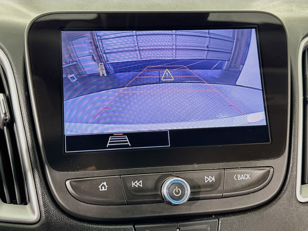 Used 2022 Chevrolet Malibu LT FWD image 35