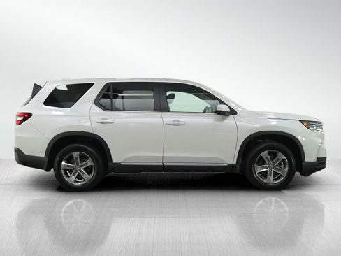 Used 2023 Honda Pilot EX-L image 6
