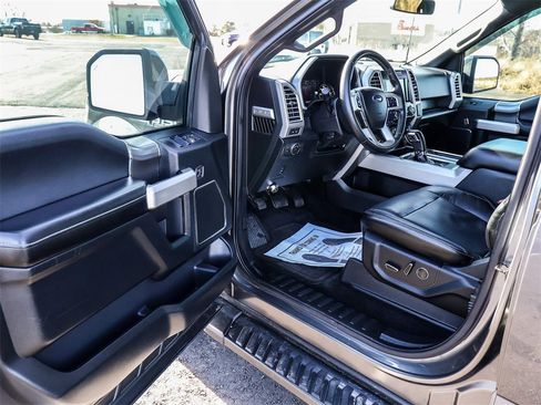 Used 2015 Ford F150 Lariat image 28