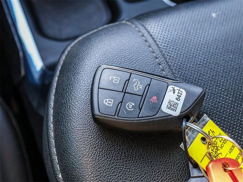 Used 2023 Chevrolet Silverado 1500 LTZ image 32