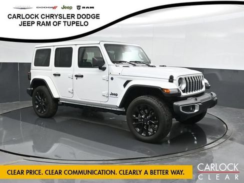 Used 2025 Jeep Wrangler Unlimited Sahara w/ Safety Group AWD/4WD image 6