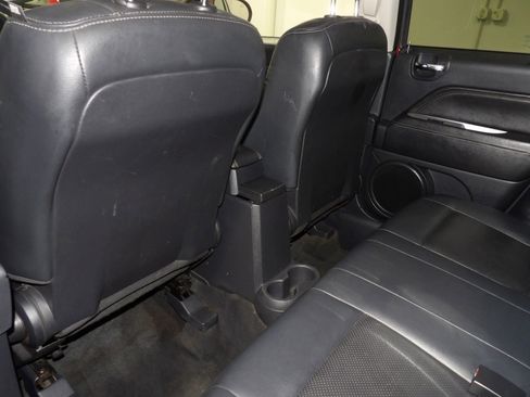 Used 2016 Jeep Compass High Altitude AWD/4WD image 9