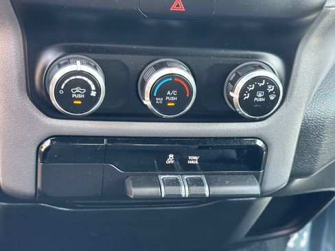 Used 2023 RAM 1500 Big Horn AWD/4WD image 28