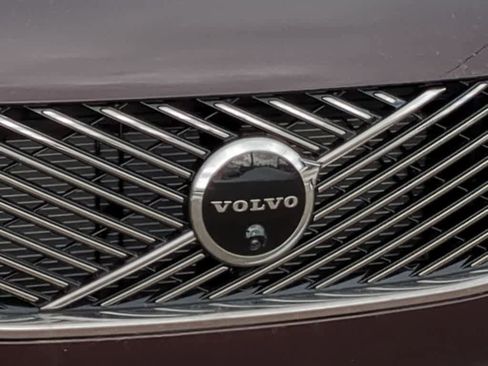 New 2026 Volvo XC90 B6 Plus w/ Protection Package Premier image 11