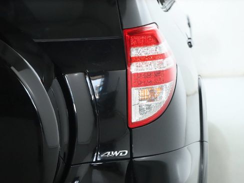 Used 2011 Toyota RAV4 Limited w/ Limited Extra Value Pkg AWD/4WD image 42