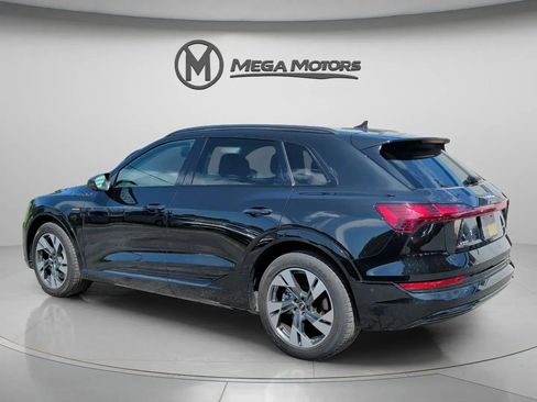 Used 2021 Audi e-tron Premium w/ Convenience Plus Package AWD/4WD image 4