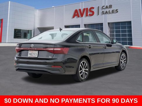 Used 2025 Volkswagen Jetta SE FWD image 6