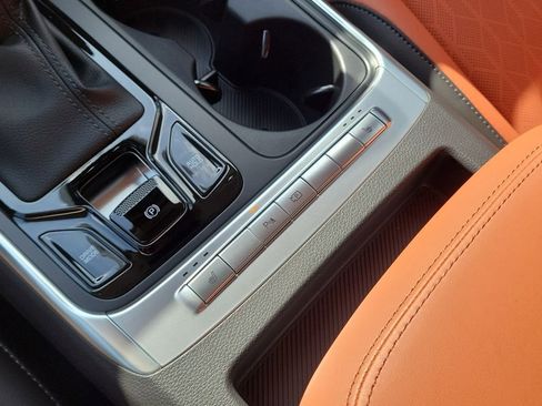 New 2026 Kia Carnival EX FWD image 36