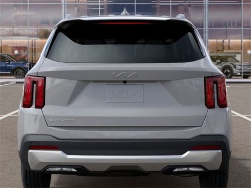 Certified 2025 Kia Sorento S image 14