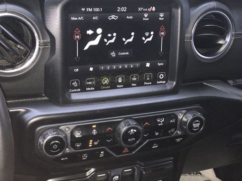 Used 2021 Jeep Gladiator Overland w/ Popular Equipment Package image 30