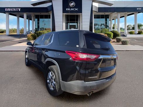 Used 2018 Chevrolet Traverse LT FWD image 4
