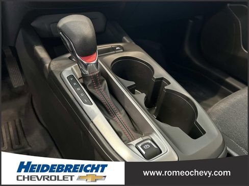 Used 2024 Chevrolet Trax RS w/ Sunroof Package image 24