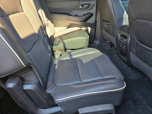 Used 2023 Chevrolet Traverse Premier w/ Redline Edition image 4