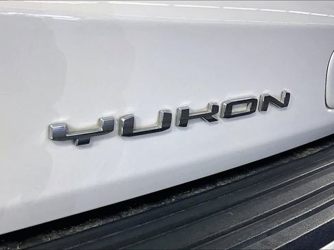 Used 2021 GMC Yukon XL Denali w/ Denali Premium Package AWD/4WD image 30