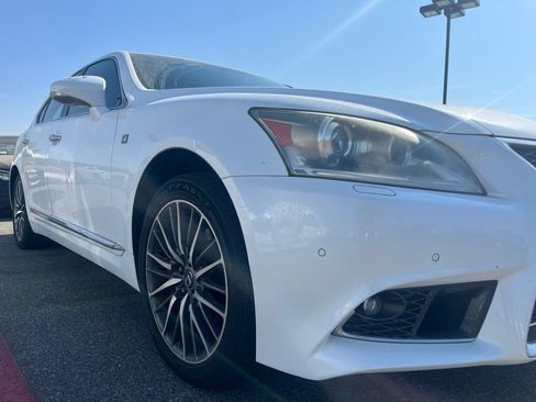 Used 2013 Lexus LS 460 w/ F-Sport Pkg RWD image 7