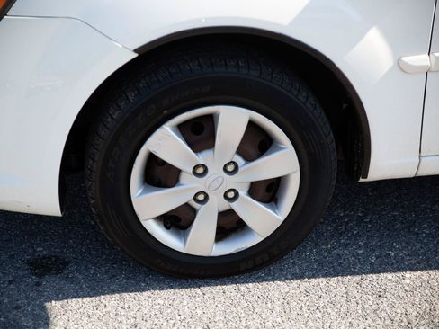 Used 2011 Kia Rio LX FWD image 9