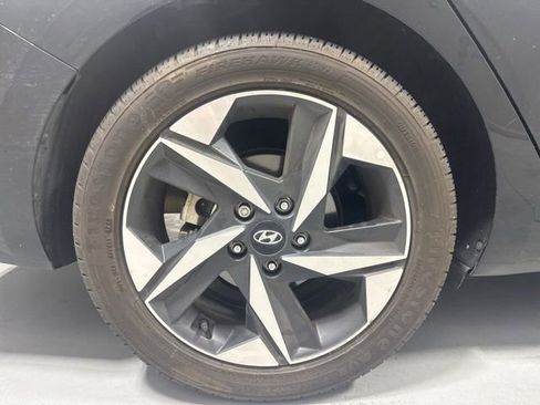 Used 2023 Hyundai Elantra SEL w/ Convenience Package FWD image 6
