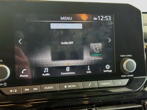 Used 2024 Nissan Pathfinder SV FWD image 21